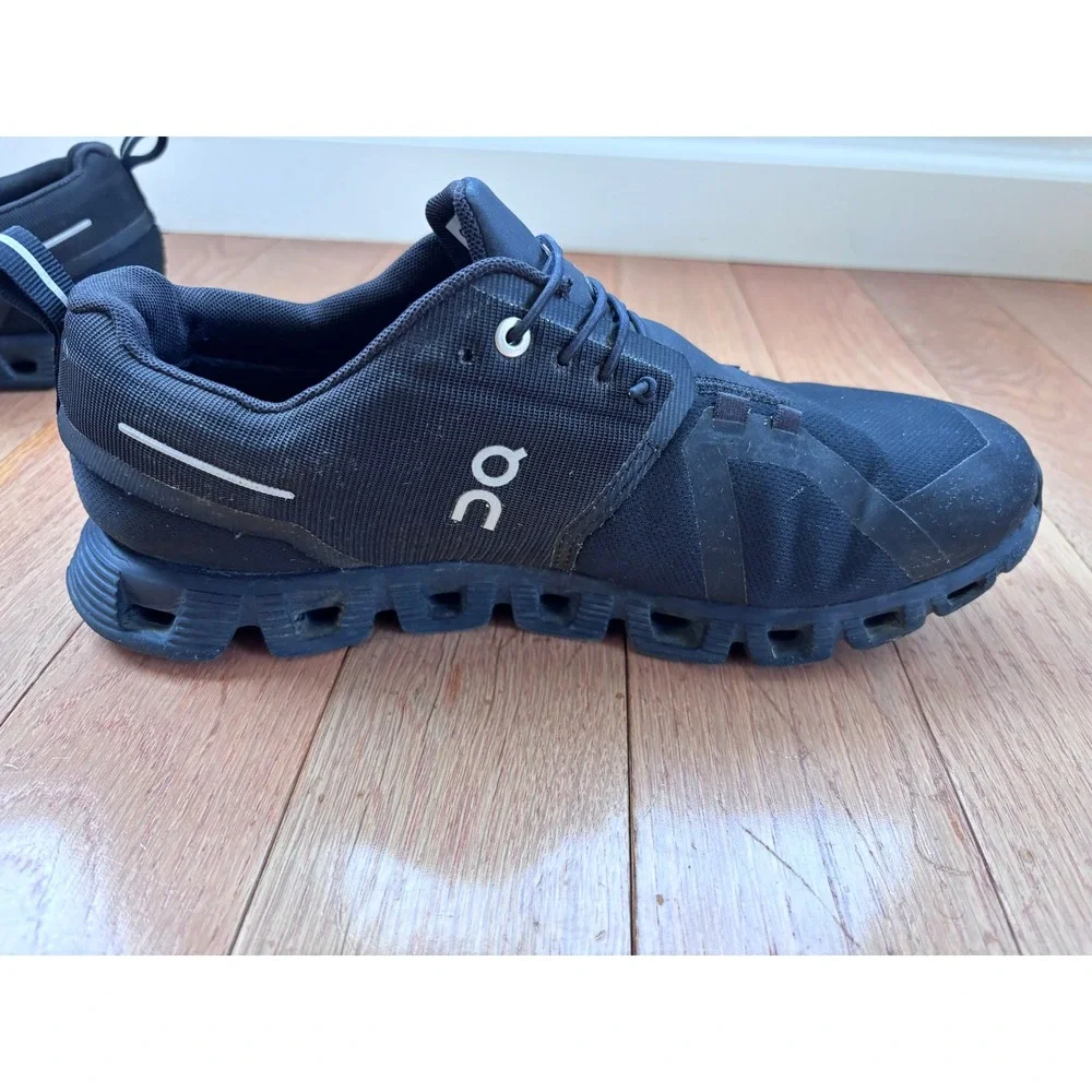 On Running Cloud 5 Waterproof Mens Running Shoes Black Lunar 59.98842 Size 9.5